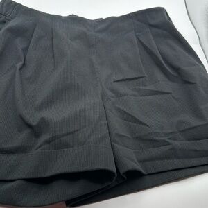 Lululemon cuffed pocketdress shorts